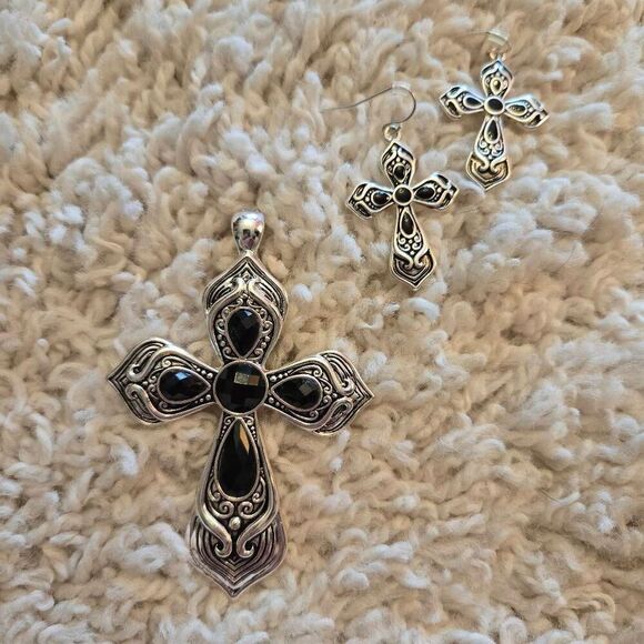 NWOT Cross Pendant + Earrings Silver Black - Picture 5 of 5